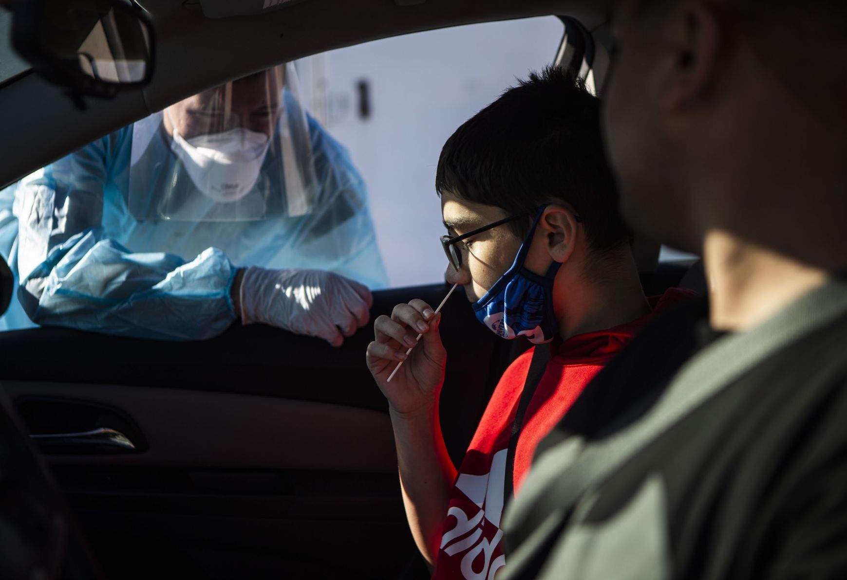 National Guard administers COVID-19 tests in St. Charles